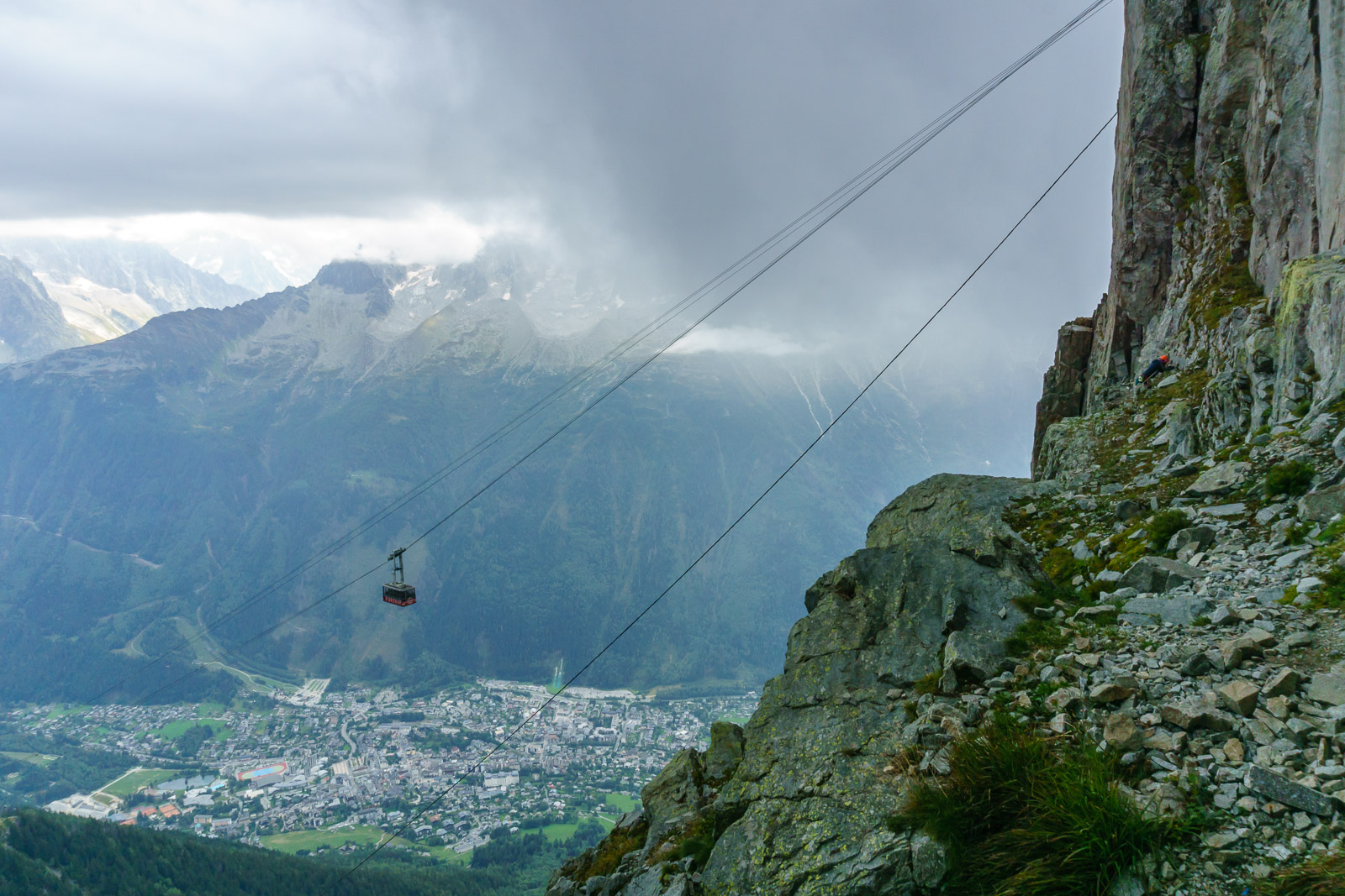 View of the cable car just at the rain started to come in.