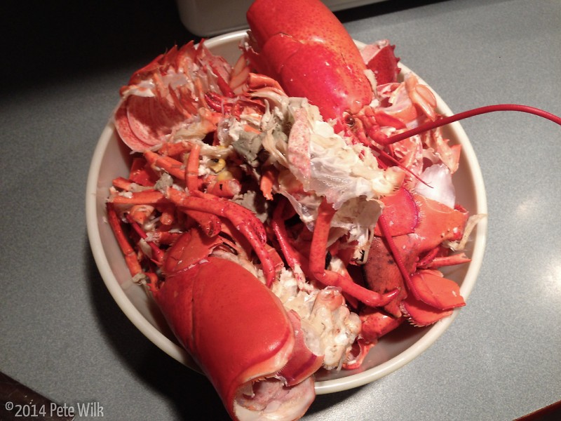 Being 600 or so miles from the ocean in Salt Lake City, I figured it would only be fitting to have some good New England lobstah while back in New Hampshire.