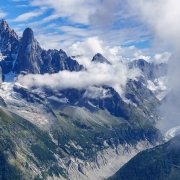 During breaks in the clouds we had a great view at the real mountains across the valley.  The Drus and the Mer de Glace.