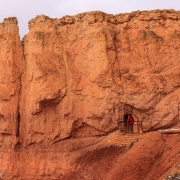 The hike down the Navajo Trail we saw a small window tunnet.