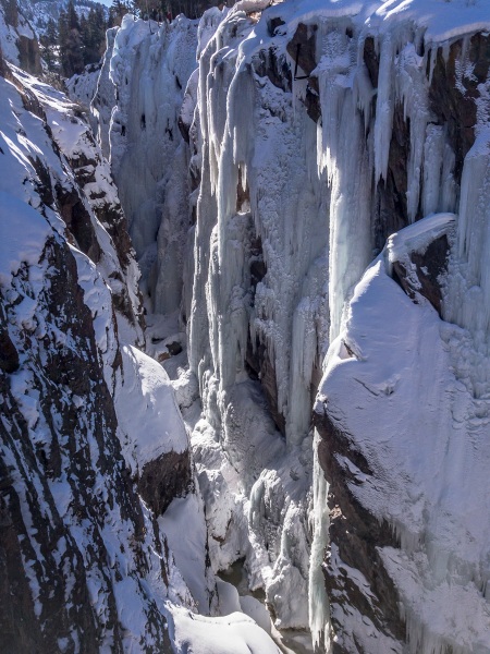 The park was in pretty fat and is always pretty at the right time in the morning when the sun is parallel with the canyon.