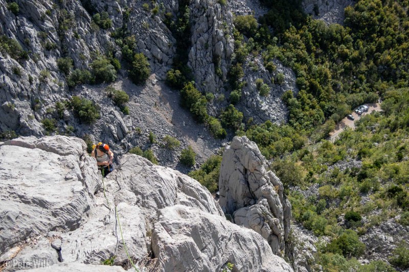 You can get some sense of the texture and sharpness of the limestone from here.