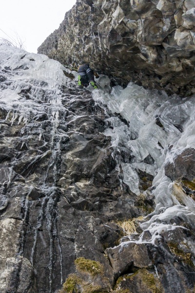 While there is a lot of ice, much of the early portion in the chimney is not super thick.